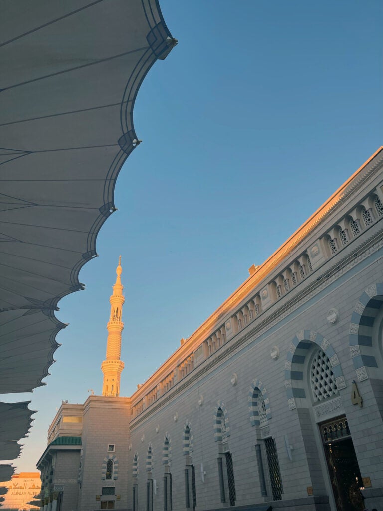 Photo of the the Masjid An-Nabawi.