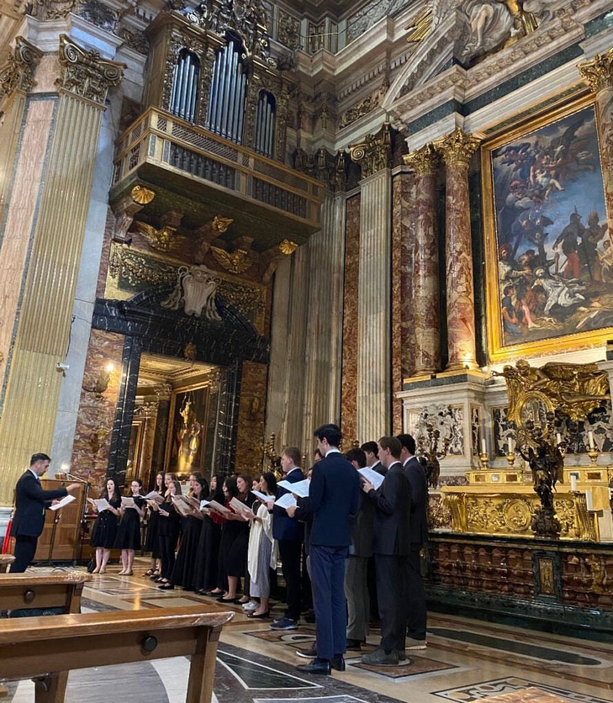 Magis Choir singing in the Church of the Gesù